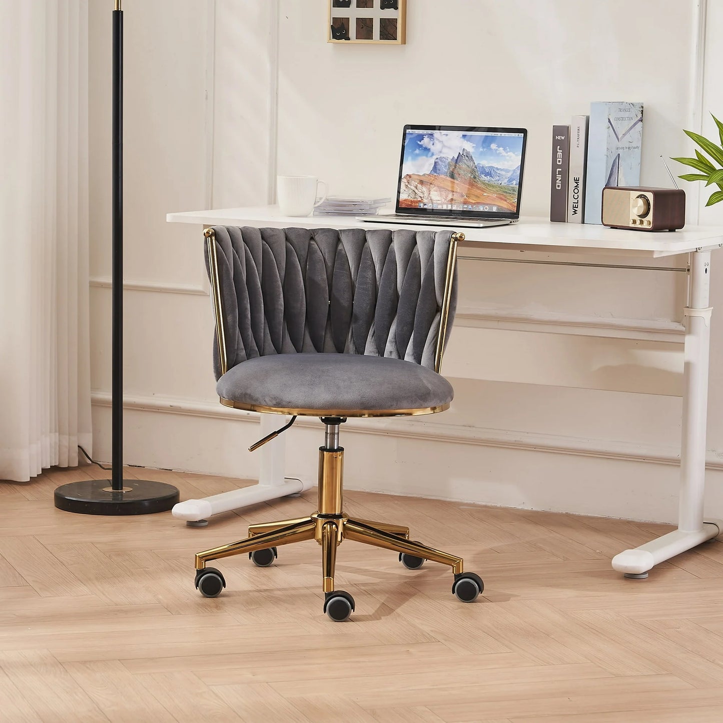 Sesslife Home Office Chair, Comfy Padded Seat Swivel Desk Chair, Upholstered Velvet Computer Chair with Castors for Small Place, Adjustable Vanity Chair for Office Bedroom Dressing Room, Pink