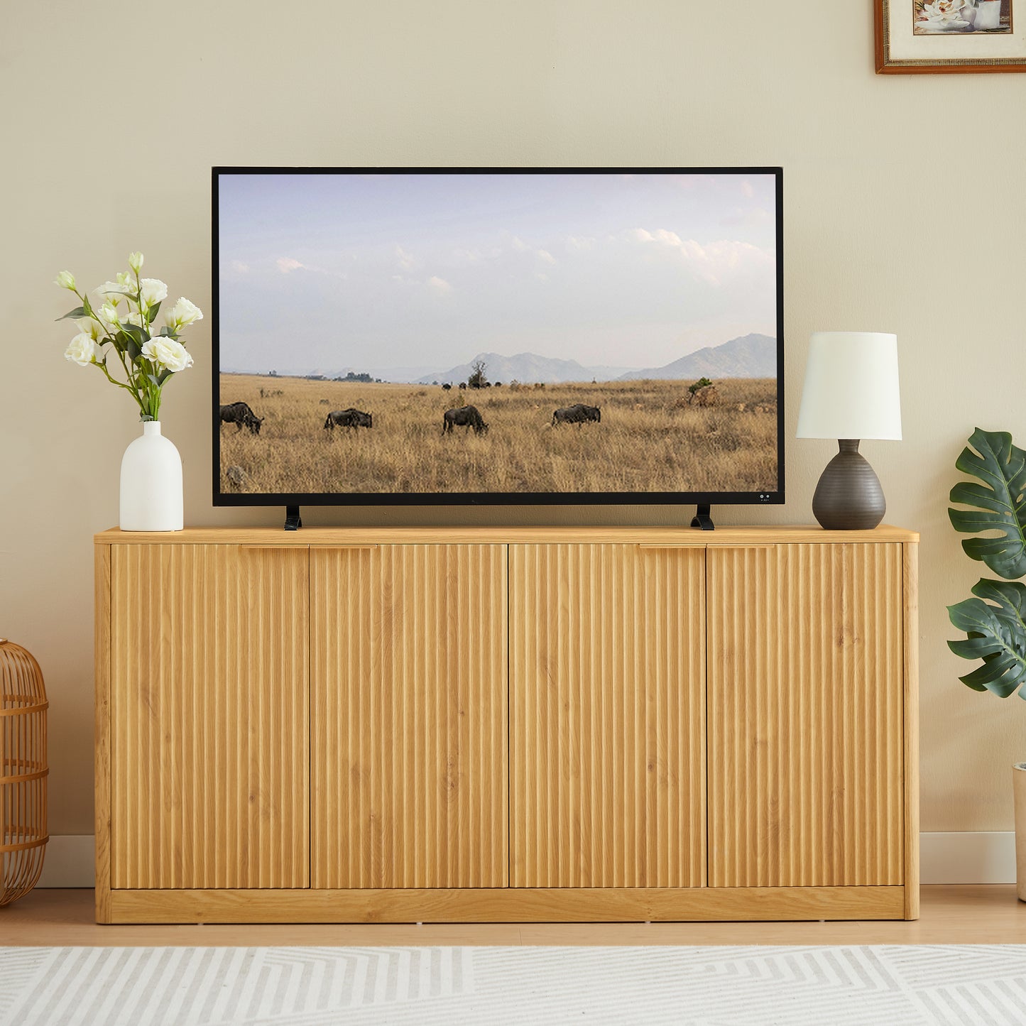 SESSLIFE 59 Inch Modern Wavy Sideboard Cabinet with Curved Front and 4 Doors, Natural MDF Storage Cabinet Media Console TV Stand for Living Room Kitchen Bedroom